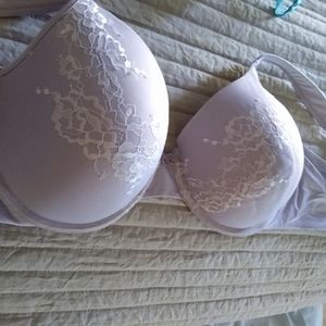 Bali 38C Bra w/lace overlay
